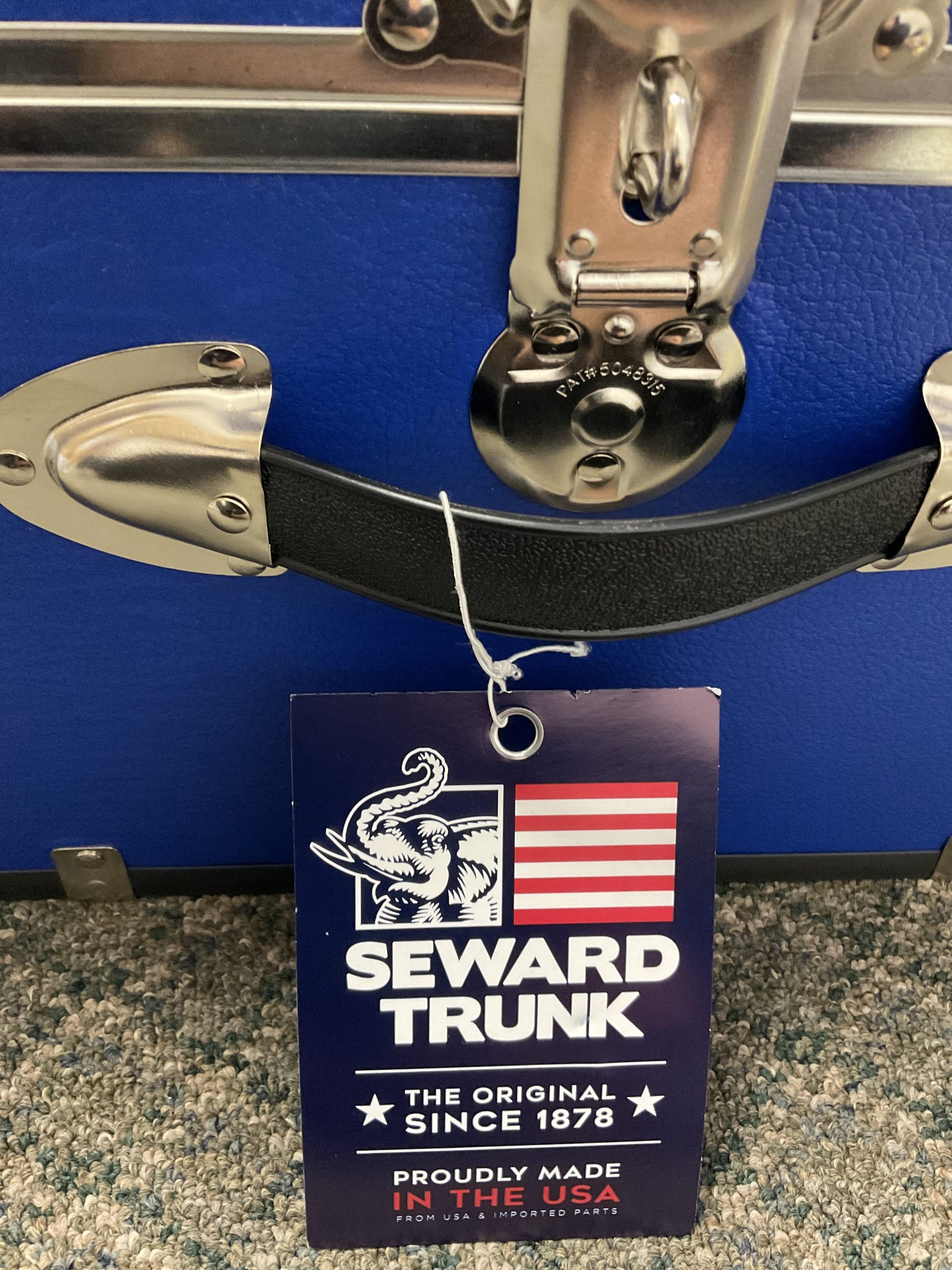 Seward Trunk Essential 30 Trunk with Lock, Blue - Deal4deals